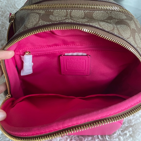 Coach Court Backpack In Signature Canvas - Picture 5 of 8